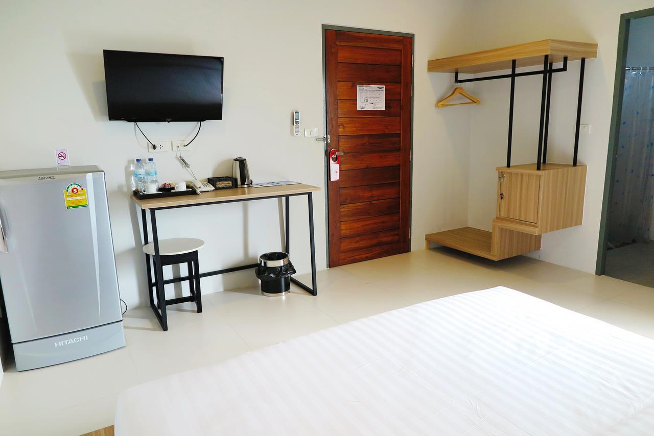 Phuket Marine Poshtel - Sha Plus Chalong Esterno foto