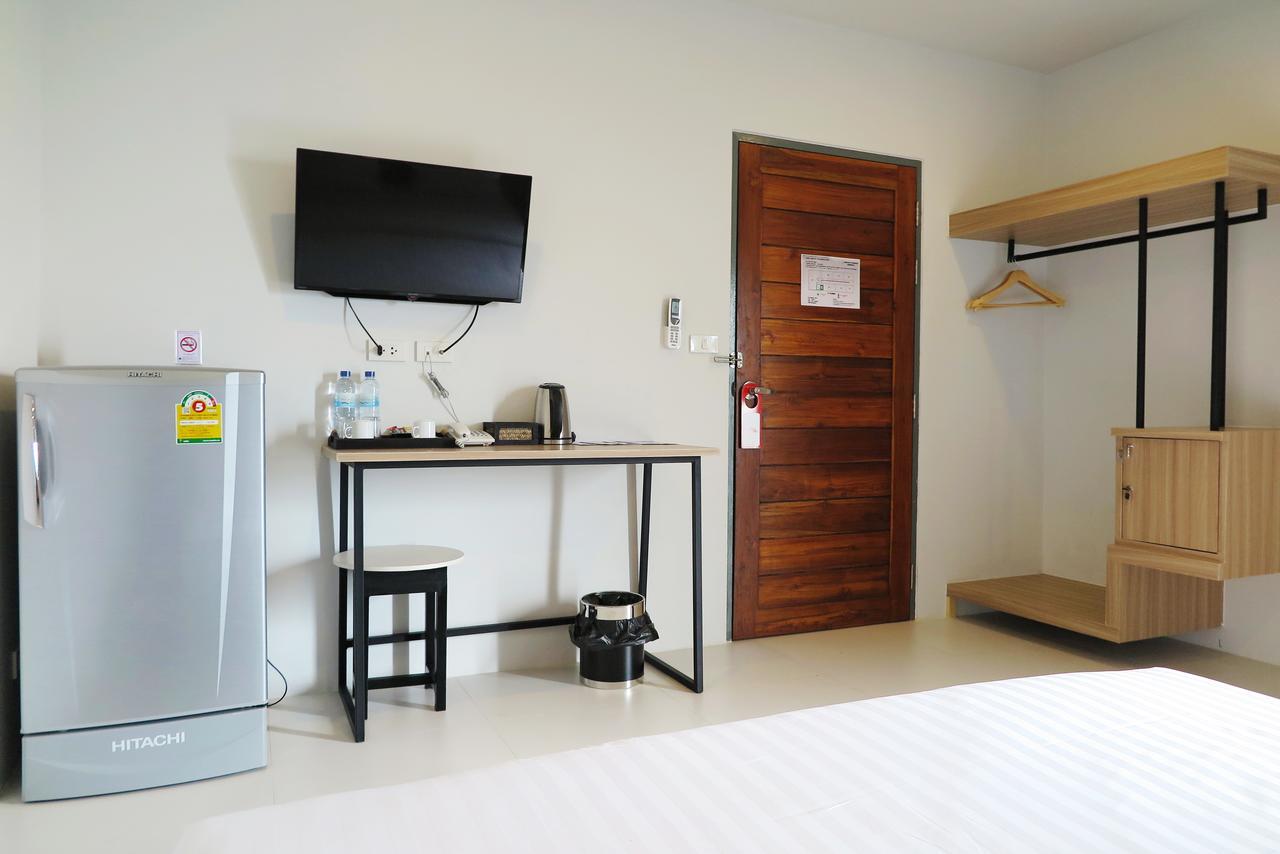 Phuket Marine Poshtel - Sha Plus Chalong Esterno foto