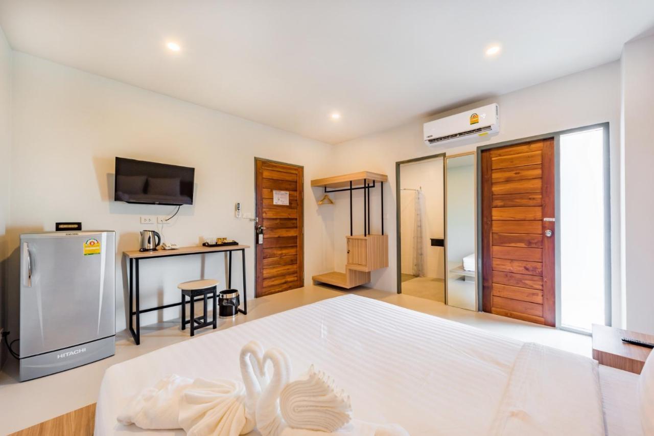Phuket Marine Poshtel - Sha Plus Chalong Esterno foto